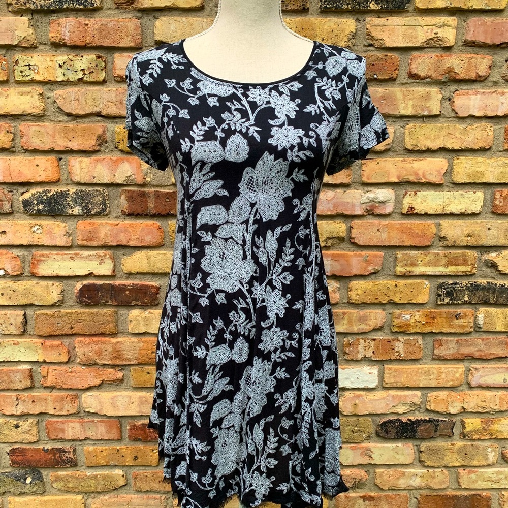 Urban Outfitters, Silence + Noise Dress, Size M, Black and White